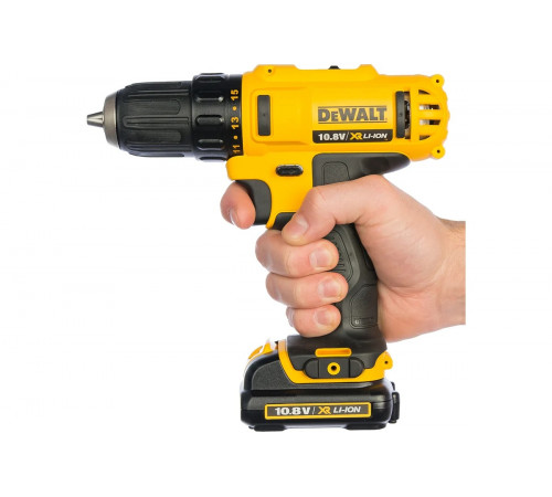 Аккумуляторная дрель-шуруповерт DEWALT DCD 710 C2