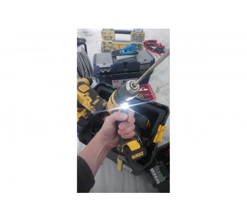 Аккумуляторная дрель-шуруповерт DEWALT DCD 710 C2