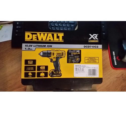 Аккумуляторная дрель-шуруповерт DEWALT DCD 710 C2