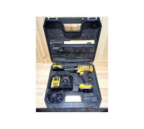 Аккумуляторная дрель-шуруповерт DEWALT DCD 710 C2