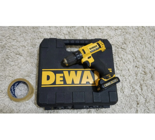 Аккумуляторная дрель-шуруповерт DEWALT DCD 710 C2