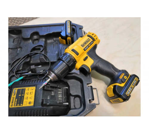 Аккумуляторная дрель-шуруповерт DEWALT DCD 710 C2