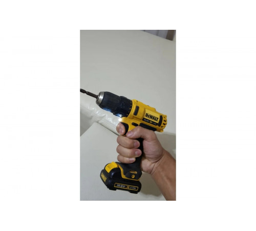 Аккумуляторная дрель-шуруповерт DEWALT DCD 710 C2