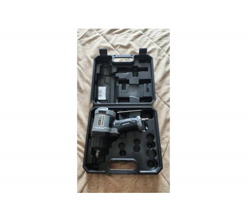 Пневматический ударный гайковерт KraftWell 1/2", 1500 Нм KRW1500IW Пневматический ударный гайковерт KraftWell 1/2", 1500 Нм KRW1500IW