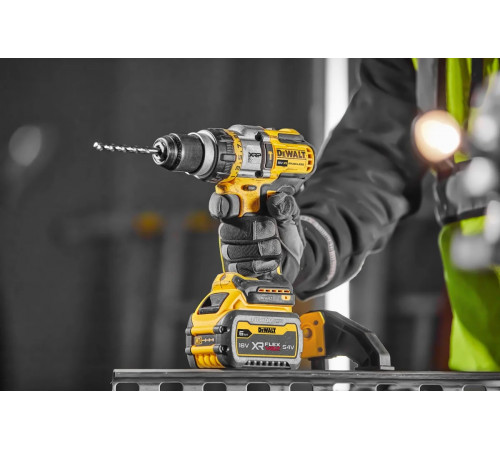 Аккумуляторная ударная дрель-шуруповерт Dewalt 18 В, 2250 об/мин, 38250 уд/мин, с АКБ 6 Ач и ЗУ, в кейсе TSTAK DCD999T1