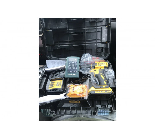 Беcщеточная дрель-шуруповерт DEWALT DCD777D2T