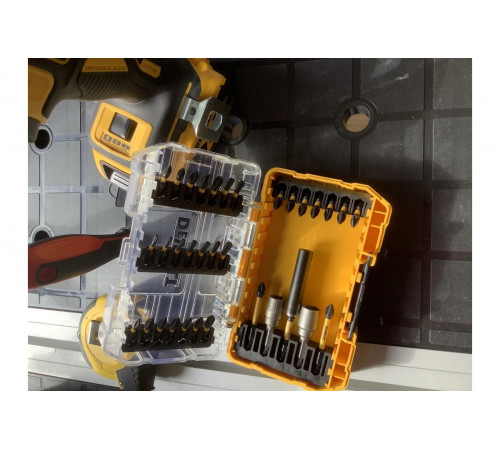 Набор бит и насадок FLEXTORQ 33 предмета DEWALT DT70742T-QZ
