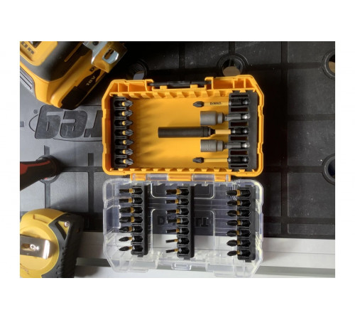 Набор бит и насадок FLEXTORQ 33 предмета DEWALT DT70742T-QZ