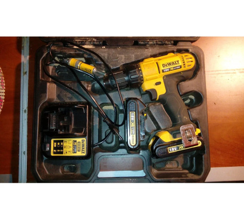 Дрель-шуруповерт Dewalt DCD771S2