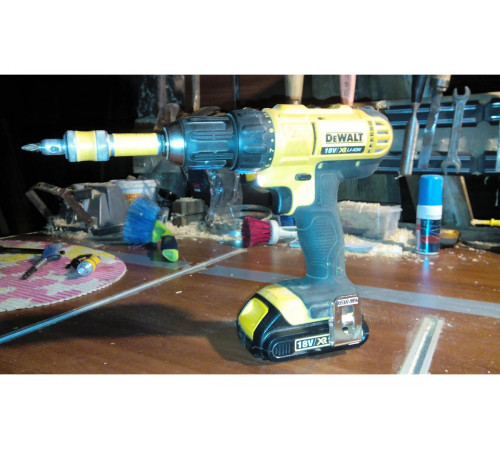 Дрель-шуруповерт Dewalt DCD771S2