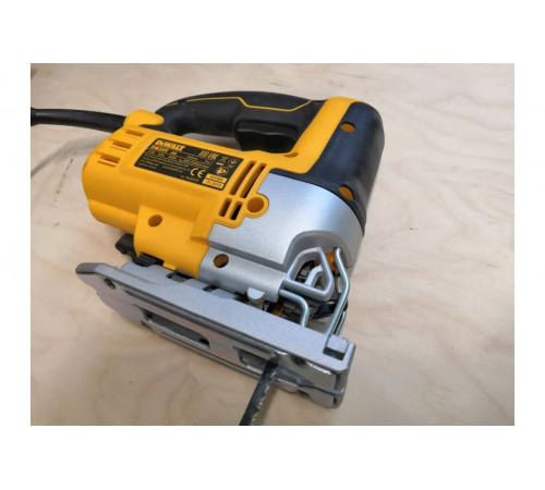 Лобзик DeWALT DW349