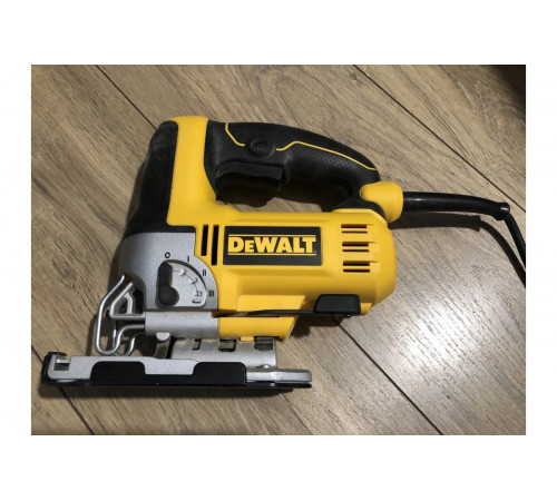 Лобзик DeWALT DW349