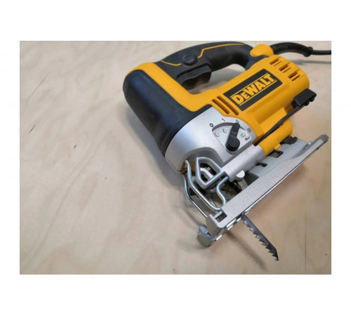 Лобзик DeWALT DW349