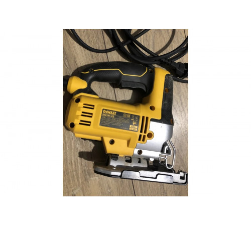 Лобзик DeWALT DW349