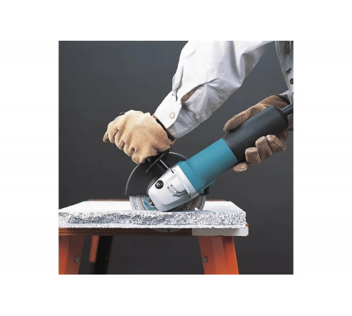 Угловая шлифмашина Makita 9566 C Угловая шлифмашина Makita 9566 C
