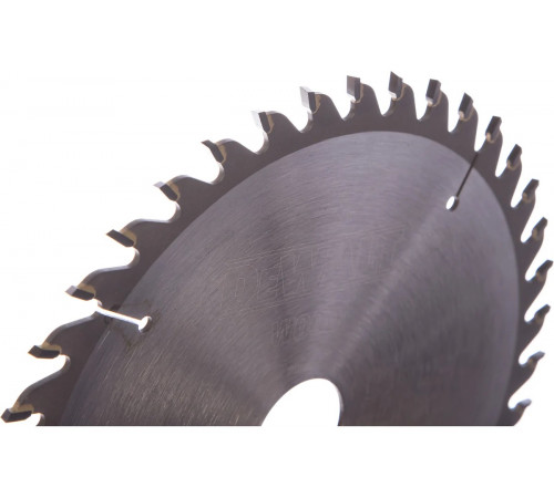 Пильный диск EXTREME по дереву (190х30 мм; 40 WZ) DEWALT DT4064