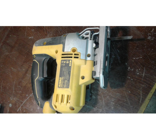 Лобзик DEWALT DW 349 B