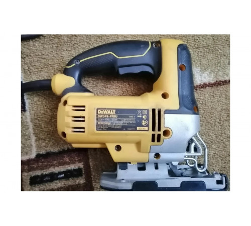 Лобзик DEWALT DW 349 B