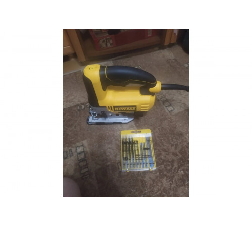 Лобзик DEWALT DW 349 B