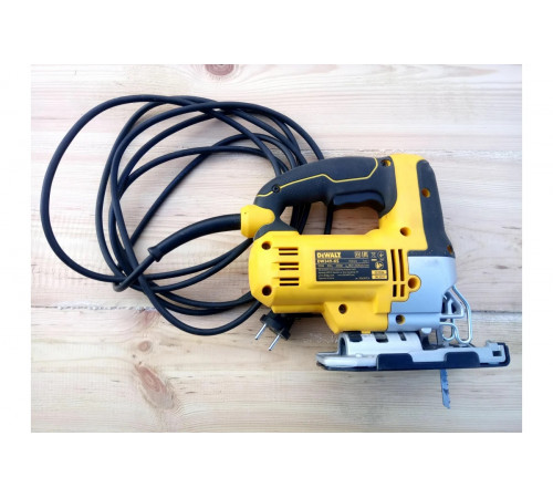 Лобзик DEWALT DW 349 B