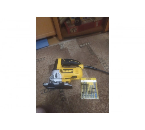 Лобзик DEWALT DW 349 B
