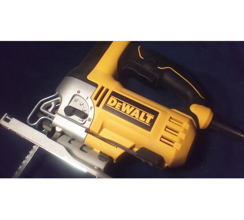Лобзик DEWALT DW 349 B