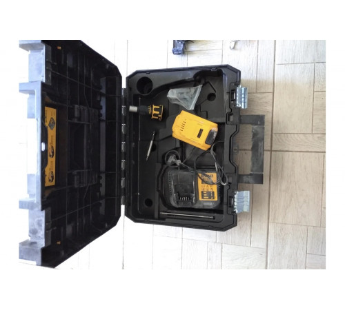 Бесщёточный ленточный шуруповерт DEWALT 18.0 В XR DCF620D2K-QW