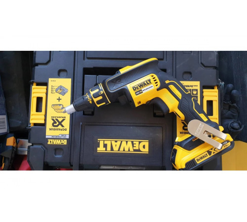 Бесщёточный ленточный шуруповерт DEWALT 18.0 В XR DCF620D2K-QW