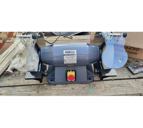 Профессиональный заточной станок KraftWell KRW-BG250 Профессиональный заточной станок KraftWell KRW-BG250