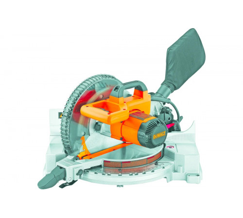 Торцовочная пила DeWALT DW 713