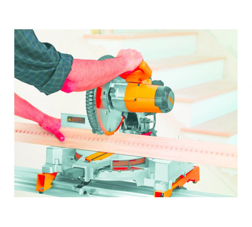 Торцовочная пила DeWALT DW 713