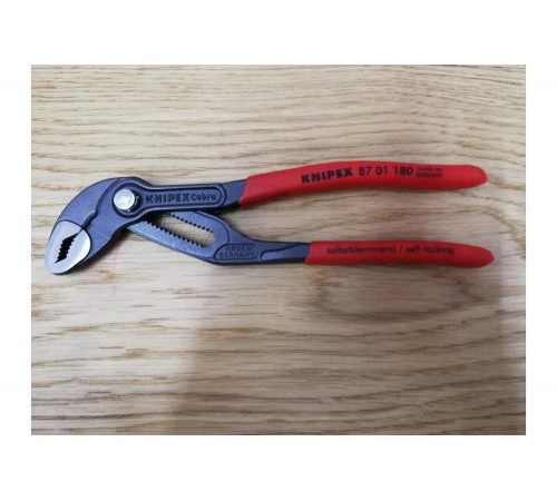 Универсальные переставные клещи KNIPEX КОБРА KN-8701180 Универсальные переставные клещи KNIPEX КОБРА KN-8701180