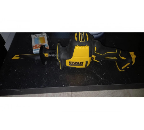 Бесщеточная сабельная пила DEWALT 12 В XR DCS312N-XJ