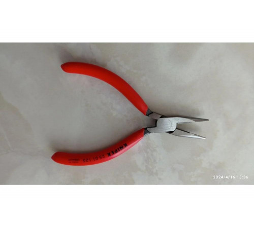 Длинногубцы с резцом KNIPEX KN-2501125 Длинногубцы с резцом KNIPEX KN-2501125