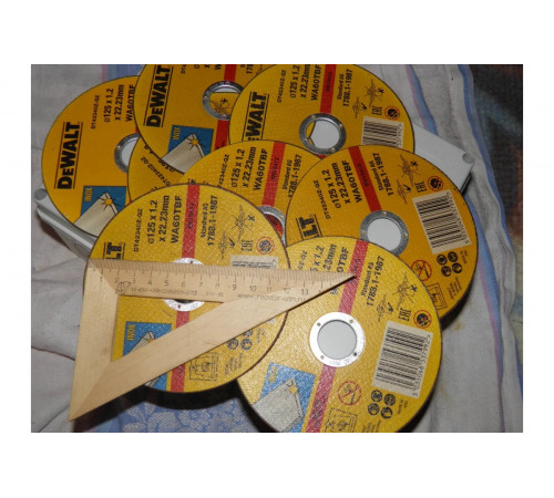 Круг отрезной по металлу INDUSTRIAL (125х22,2 мм) DEWALT DT42340Z