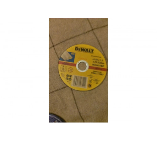 Круг отрезной по металлу INDUSTRIAL (125х22,2 мм) DEWALT DT42340Z