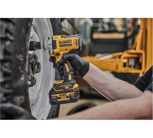 Аккумуляторный гайковерт Dewalt DCF892N, 18 В, 1084 Нм, 3250 уд/мин, без АКБ и ЗУ DCF892N-XJ