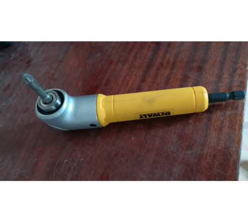 Угловая насадка ударная IMPACT + биты (9 шт.) DEWALT DT71517T