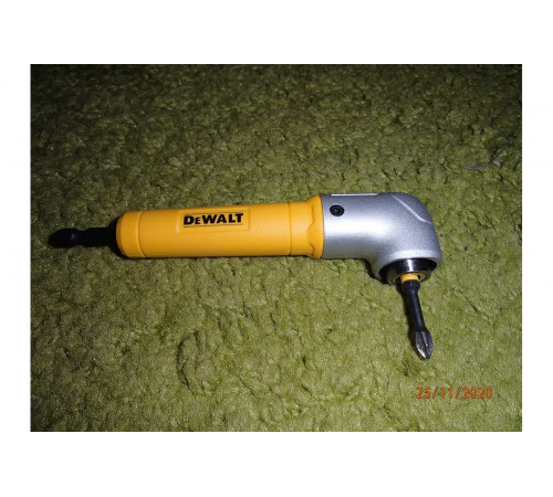 Угловая насадка ударная IMPACT + биты (9 шт.) DEWALT DT71517T