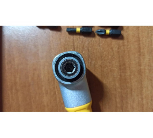 Угловая насадка ударная IMPACT + биты (9 шт.) DEWALT DT71517T