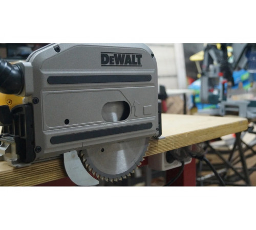 Пила циркулярная DEWALT DWS520K