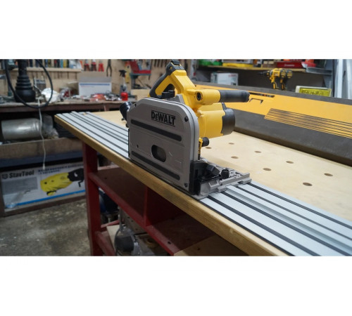 Пила циркулярная DEWALT DWS520K