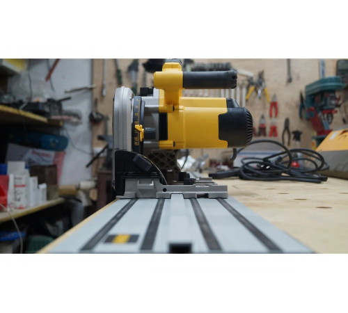 Пила циркулярная DEWALT DWS520K