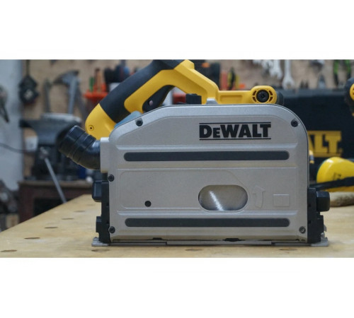 Пила циркулярная DEWALT DWS520K