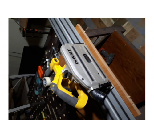 Пила циркулярная DEWALT DWS520K