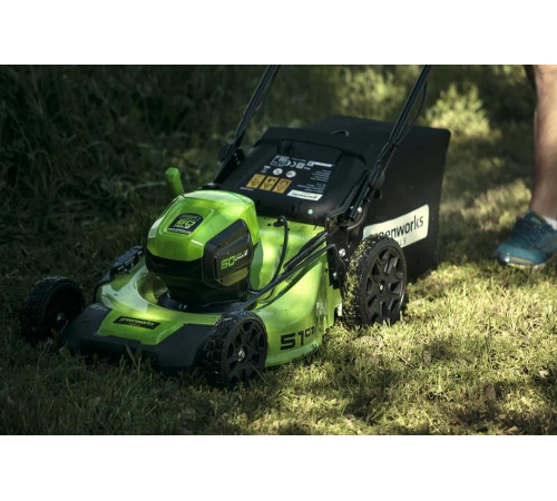 Самоходная аккумуляторная газонокосилка Greenworks GD60LM51SP Самоходная аккумуляторная газонокосилка Greenworks GD60LM51SP