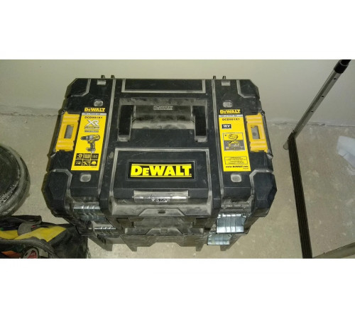 Бесщеточная дрель-шуруповерт DEWALT FLEXVOLT DCD991X1
