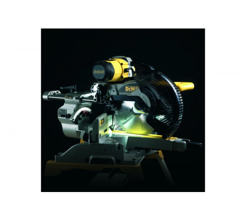 Торцовочная пила DEWALT DW 717XPS