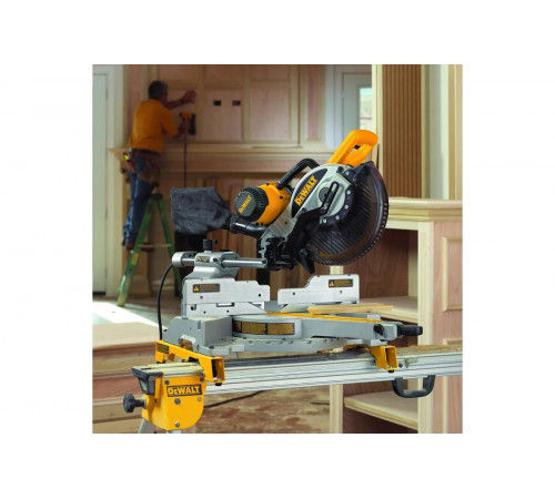 Торцовочная пила DEWALT DW 717XPS