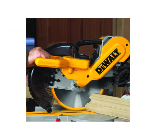 Торцовочная пила DEWALT DW 717XPS